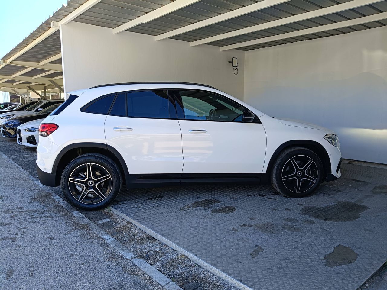 Mercedes-Benz GLA-H247 2020 - GLA 180 d Premium  imagem 3
