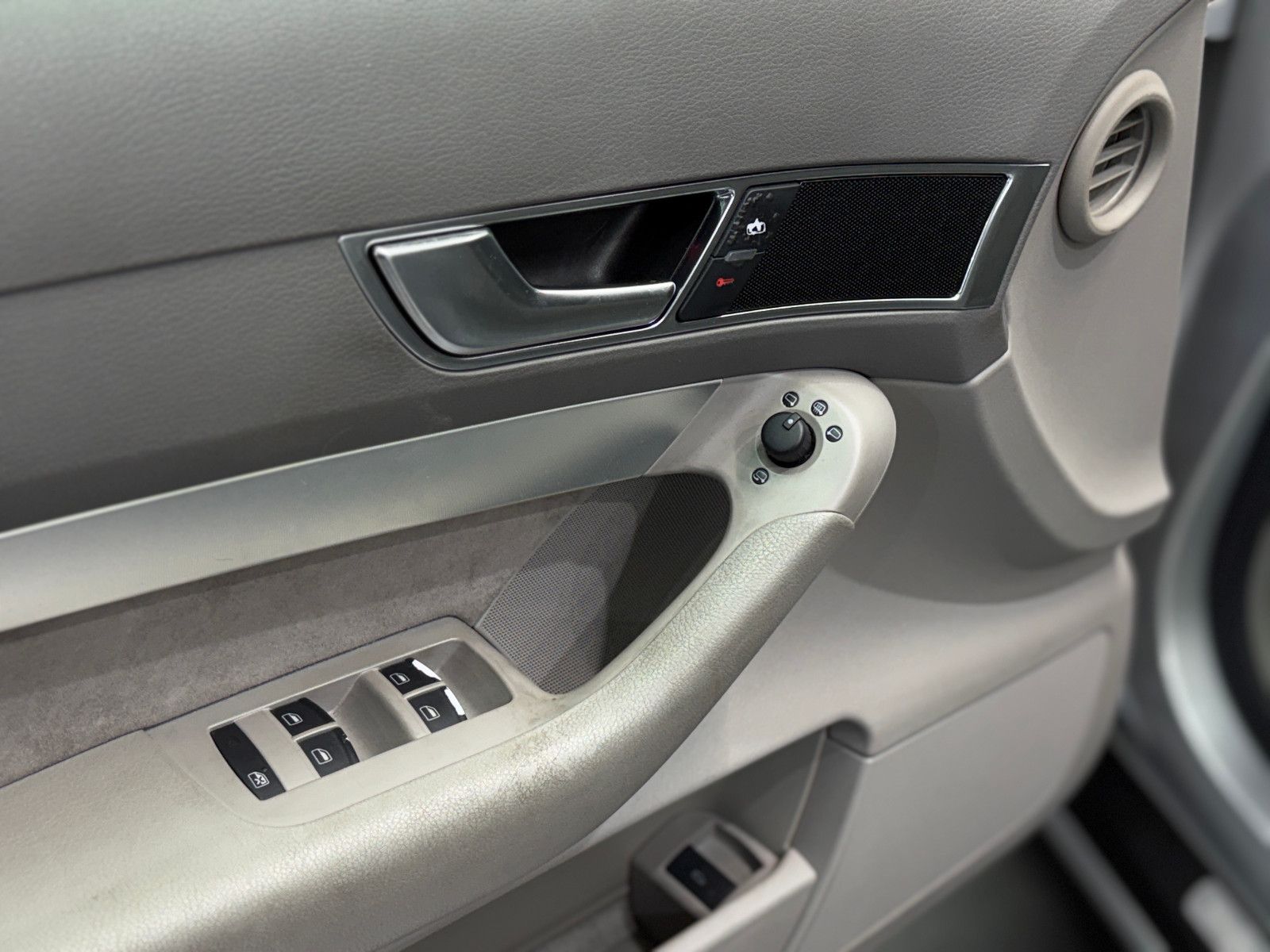 Fahrzeugabbildung Audi A6 Lim. 3.0 TDI quattro|D-FZG|U-FREI|PDC|TÜV Neu
