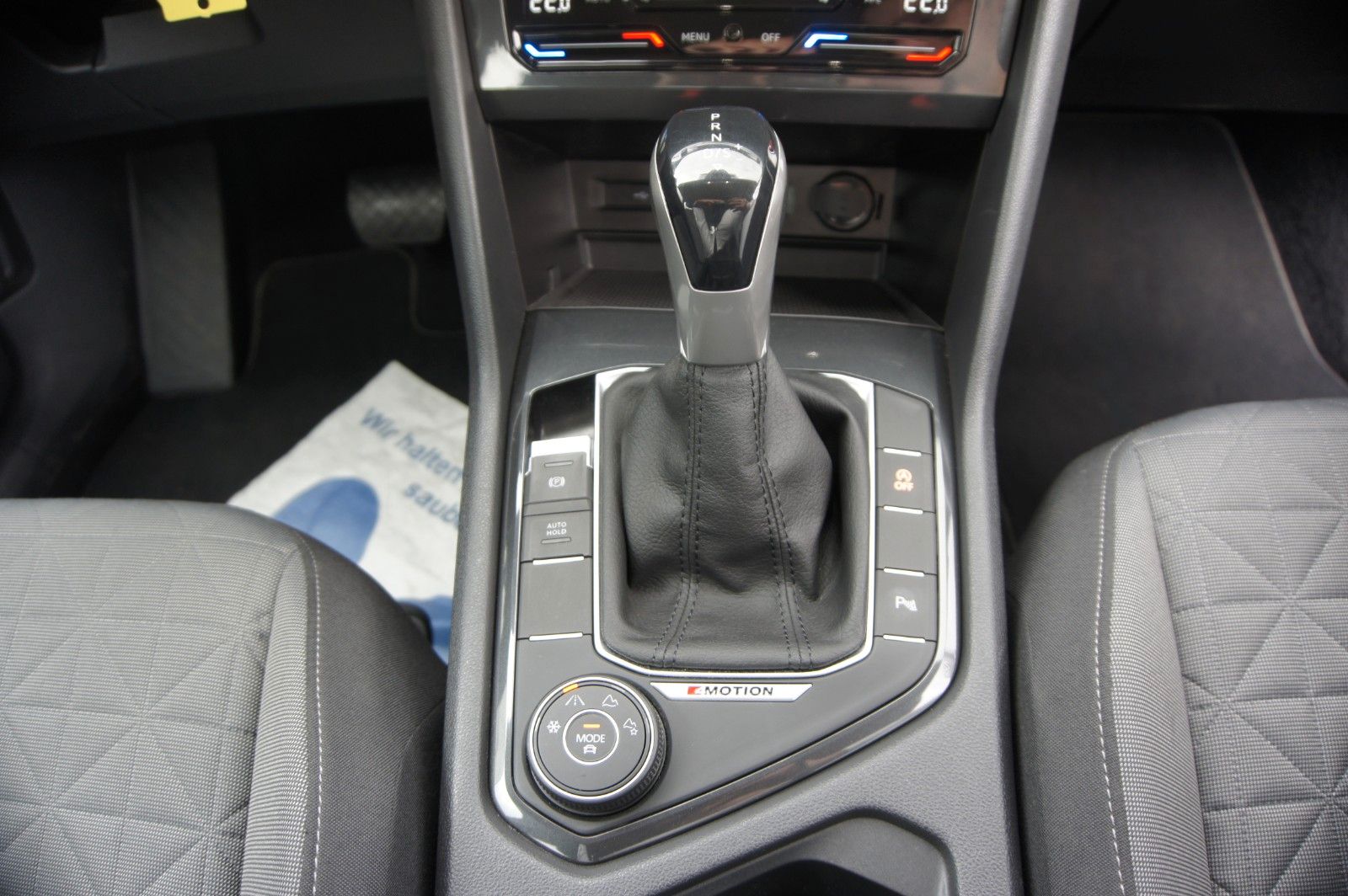 Fahrzeugabbildung Volkswagen Tiguan 2.0 TDI DSG 4M Life LED LANE ALU PDC ACC