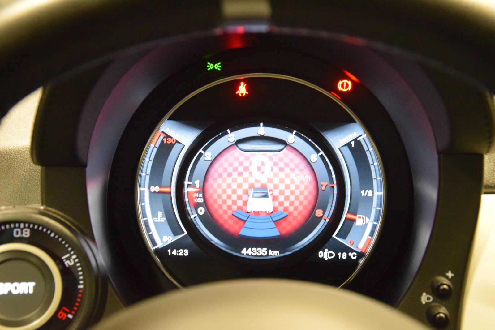 Fahrzeugabbildung Abarth 595C LED PDC CarPlay Android Auto PDC Faltdach