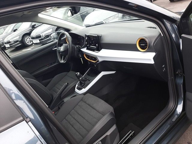 Fahrzeugabbildung Seat Arona Style 1.0TSI LED SitzHz 18"Alu Klimaaut.