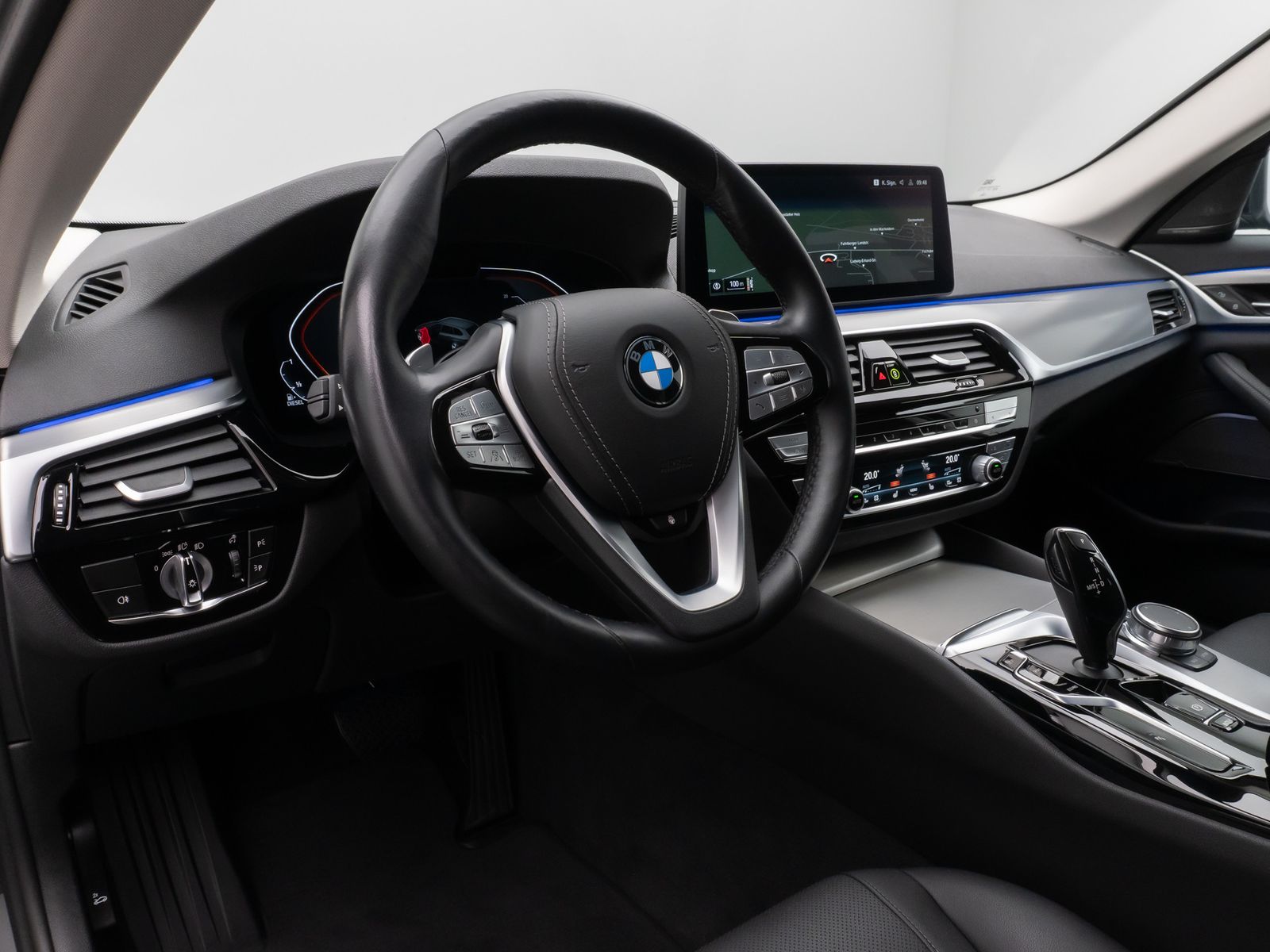 Fahrzeugabbildung BMW 520d xD ACC H/K Kamera Alarm DAB Leder 18Zoll