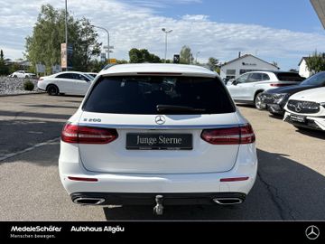 Mercedes E 200 - 4