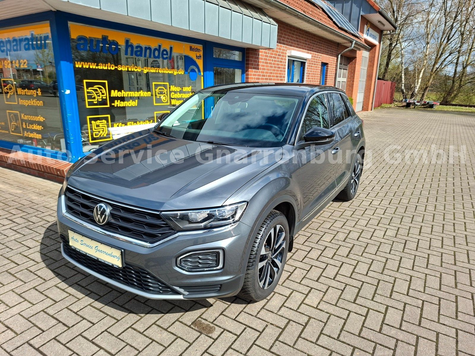 VW T-Roc United Standheizung, AHK, DSG, Allwetterr.