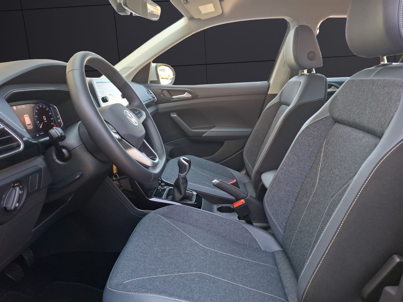 Fahrzeugabbildung Volkswagen T-Cross TSI Style Matrix AID ACC RFK SH LM