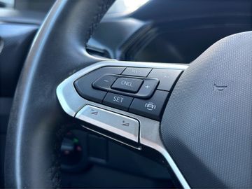 Volkswagen T-CROSS TSI 1.0 KAMERA CARPLAY SHZ