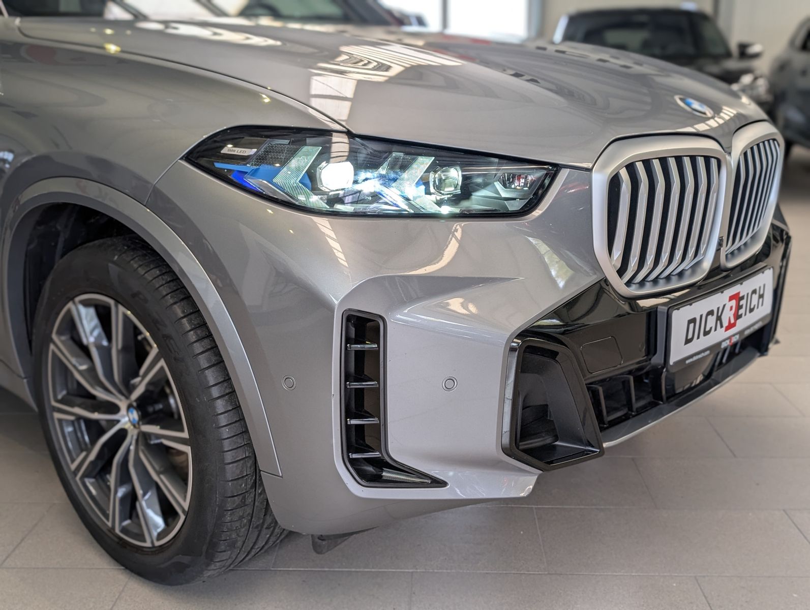 Fahrzeugabbildung BMW X5 30d xDrive M-Sport Innovati AHK H&K UPE:105T€