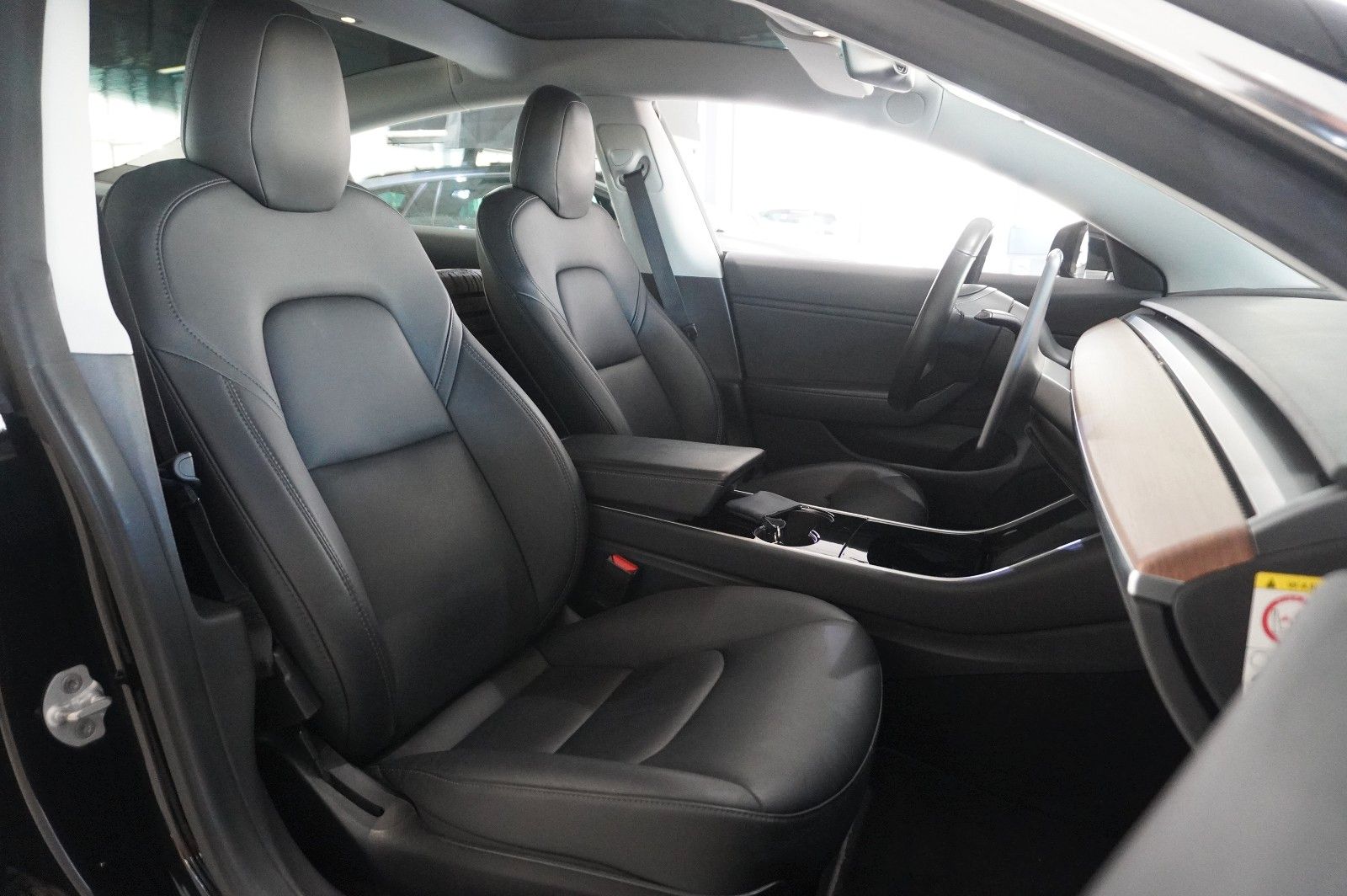 Fahrzeugabbildung Tesla Model 3 LONGRANGE DUAL-MOTOR NAVI/KAMERA/PANO/SH