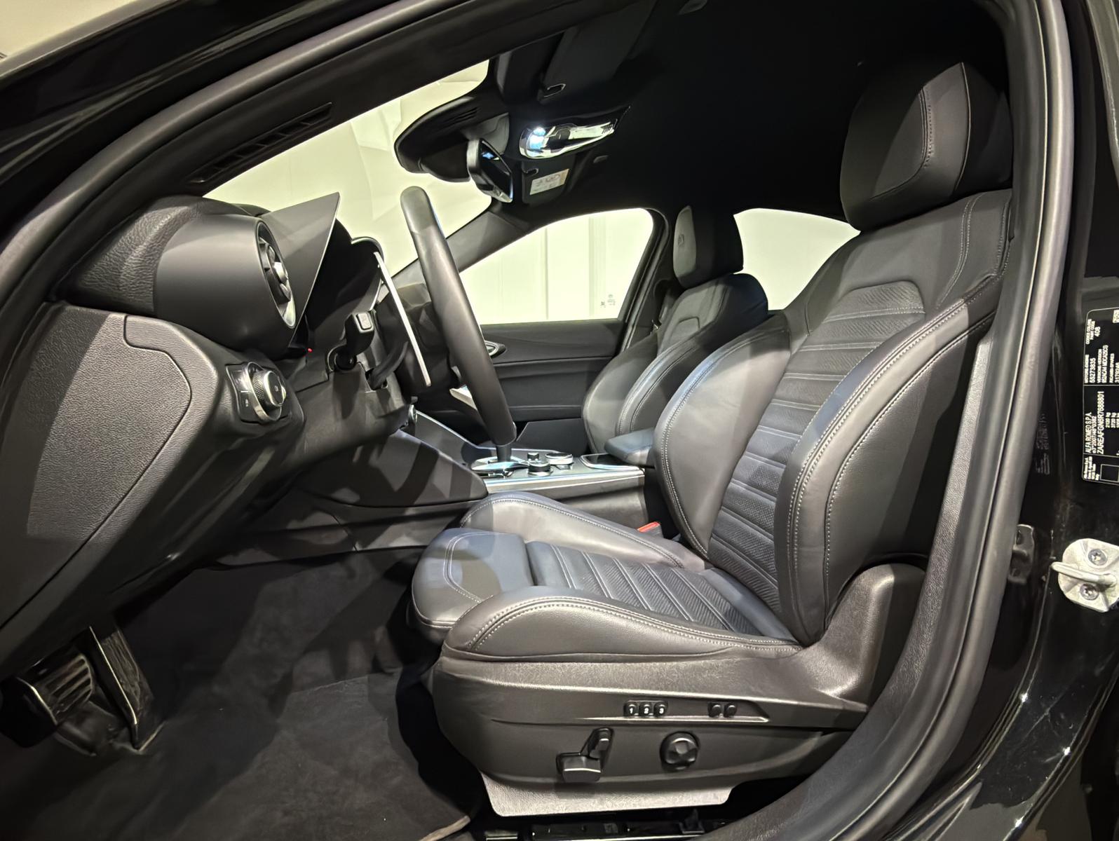 Alfa Romeo Giulia 2.0 Veloce Q4 MATRIX LAS SHZ LM19", миниатюра 2