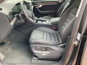 Volkswagen Touareg - 8