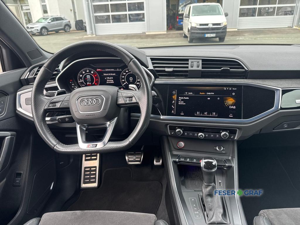 Audi RSQ3