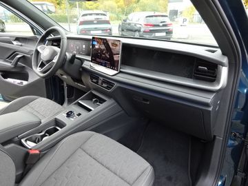 Fotografie 9 des VW Tayron 1.5 eTSI Life*AHK*PanoDach*DSG*7 Sitzer