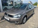 Volkswagen Golf Plus VI Match+Teilleder+Parkhilfe+Klimaaut. - Volkswagen Golf Plus aus 2012