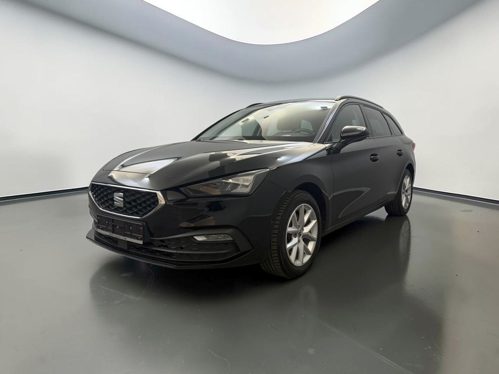 SEAT Leon Sportstourer Style 1.5 eTSI DSG KAM*CARPLAY