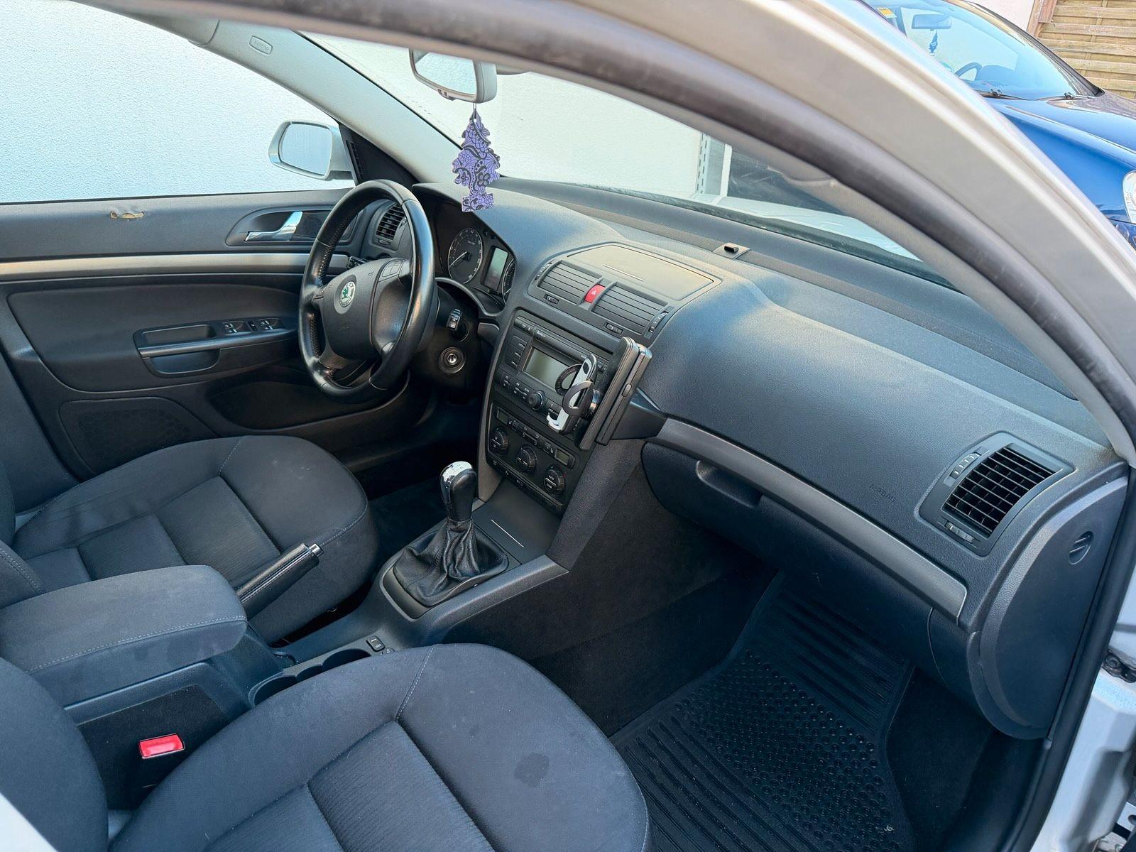 Skoda Octavia 2005 — photo 8