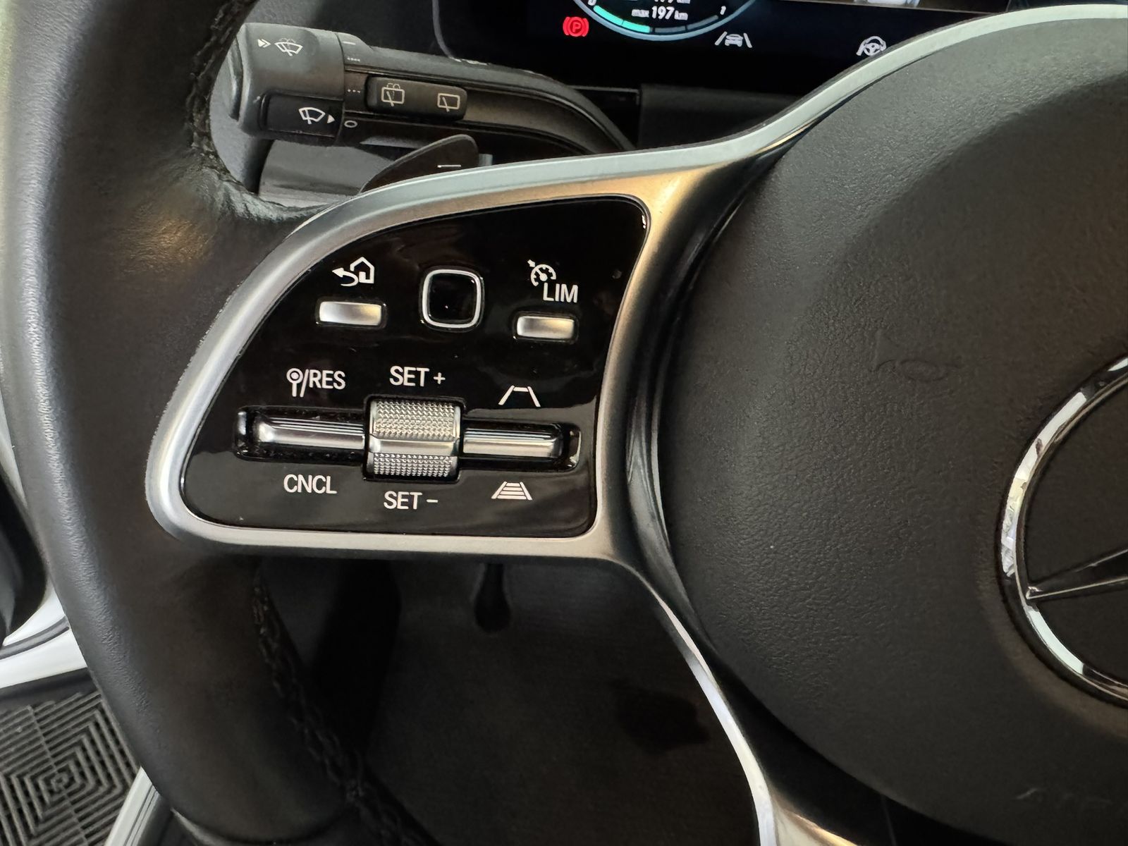 Mercedes-Benz EQA 350 4Matic Progressive AHK 360 Night SoH:98% foto 17