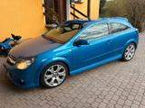Opel Astra H OPC, 2.0l, 177KW/240PS - Opel Astra aus 2008: Opc