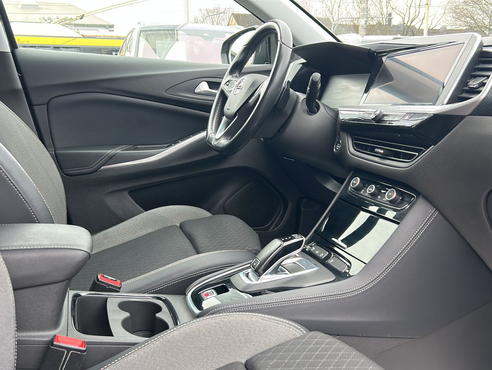 Fahrzeugabbildung Opel Grandland X 1,5 D GS Line