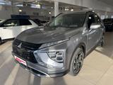 Mitsubishi Eclipse Cross Plug-In Hybrid 4WD Plus - Mitsubishi Eclipse Cross Plus mit Hybrid-Antrieb (Benzin/Elektro)