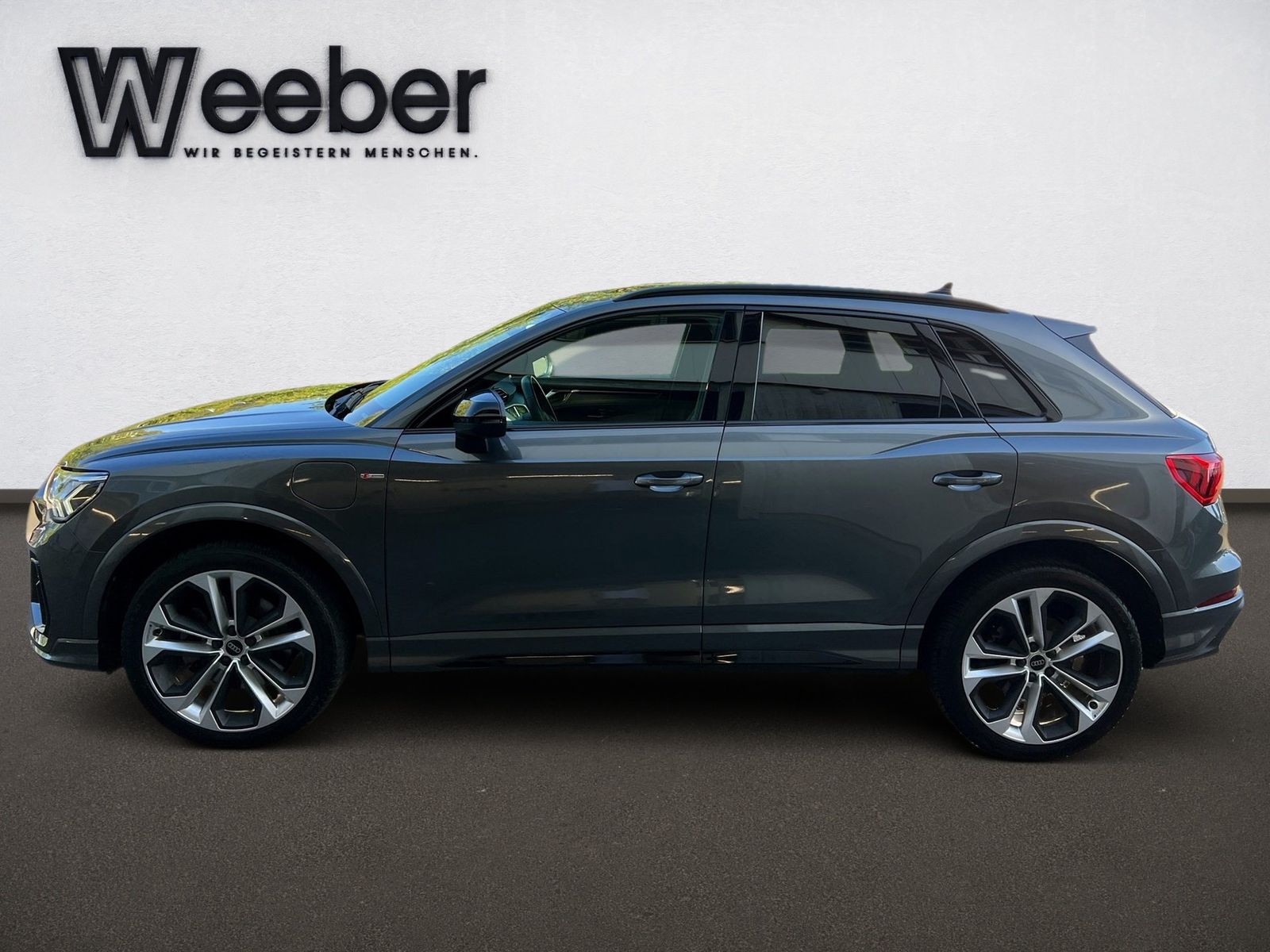 Audi Q3 S line *AHK*BLACKSTYLE*KAMERA*PANO*SONOS* imagem 3
