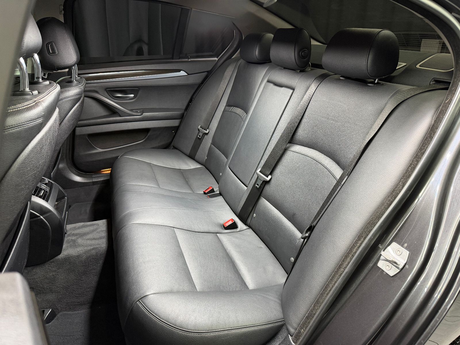 Fahrzeugabbildung BMW 535d Limousine|HuD|HIFI|STANDHZG|NAVI|LEDER