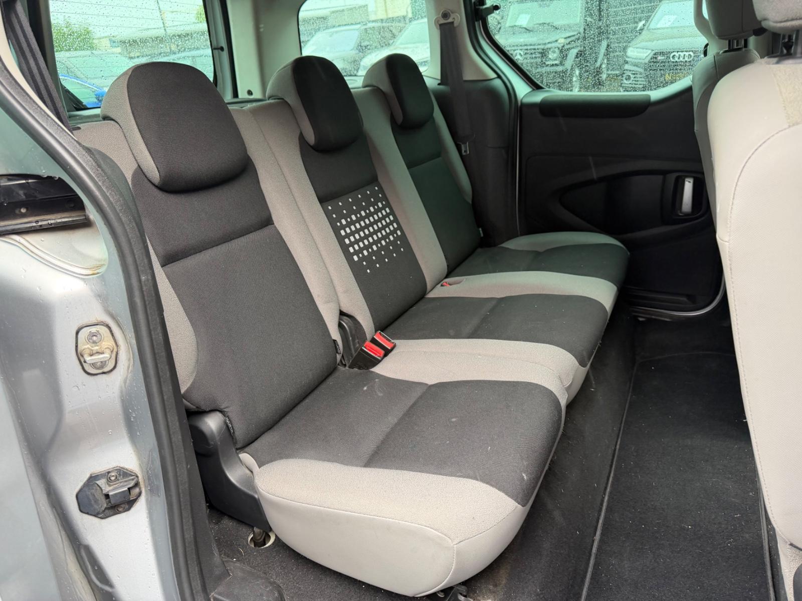 Citroën BERLINGO MULTISPACE FEEL*NAVI*PDC*R-KAMERA*