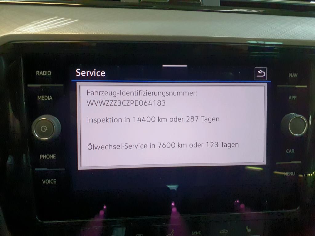 Volkswagen Passat Variant Business 2.0 TDI SCR Tempo*PDC*SH