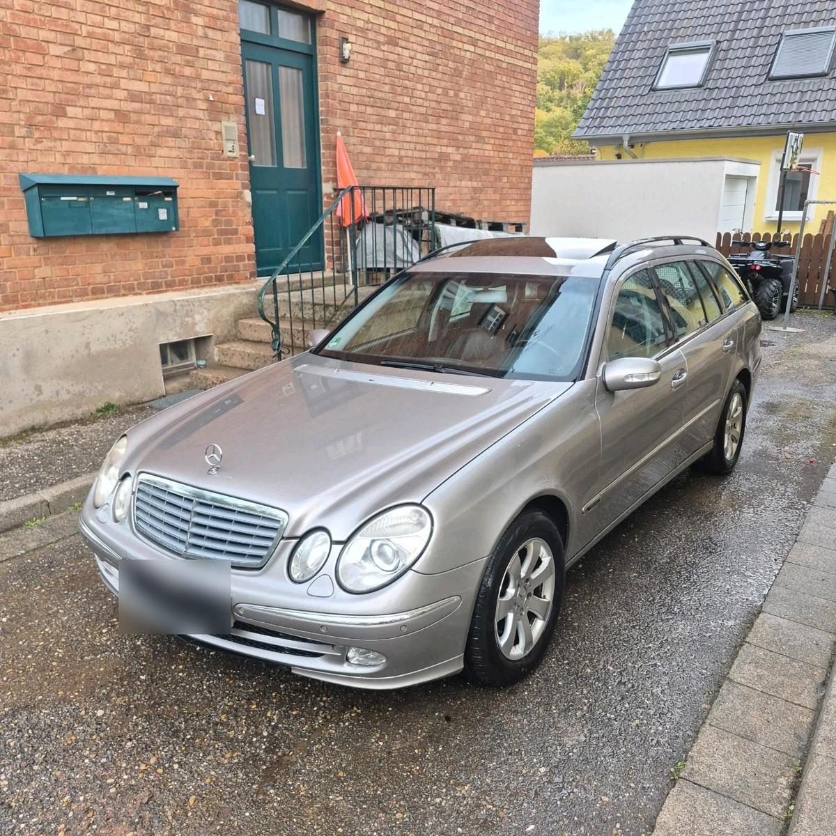 Mercedes-Benz E 320