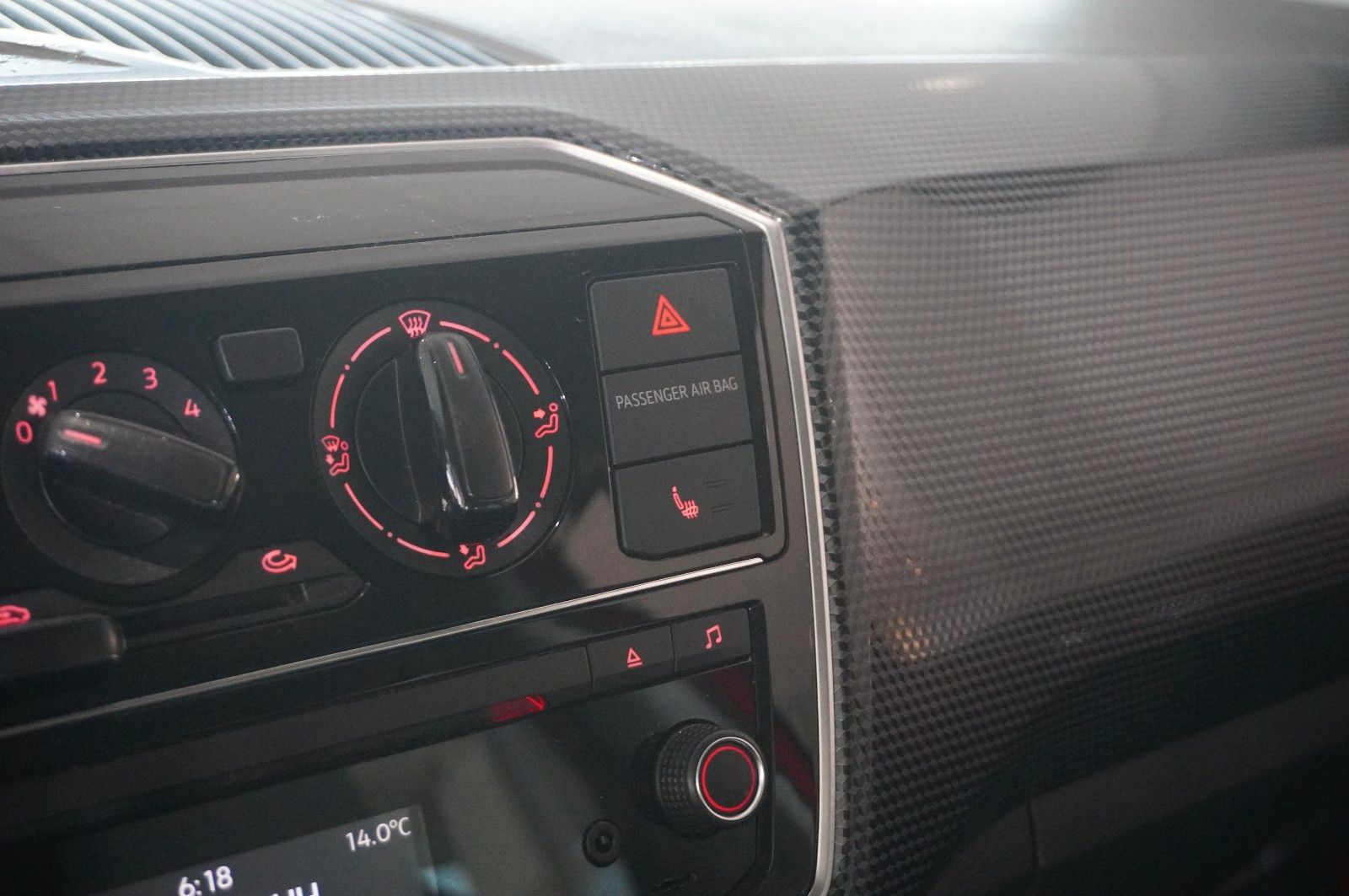 Fahrzeugabbildung Volkswagen up! 1.0 MOVE 5-TÜR KLIMA/SHZ/USB/NEBEL/SPORT/LED