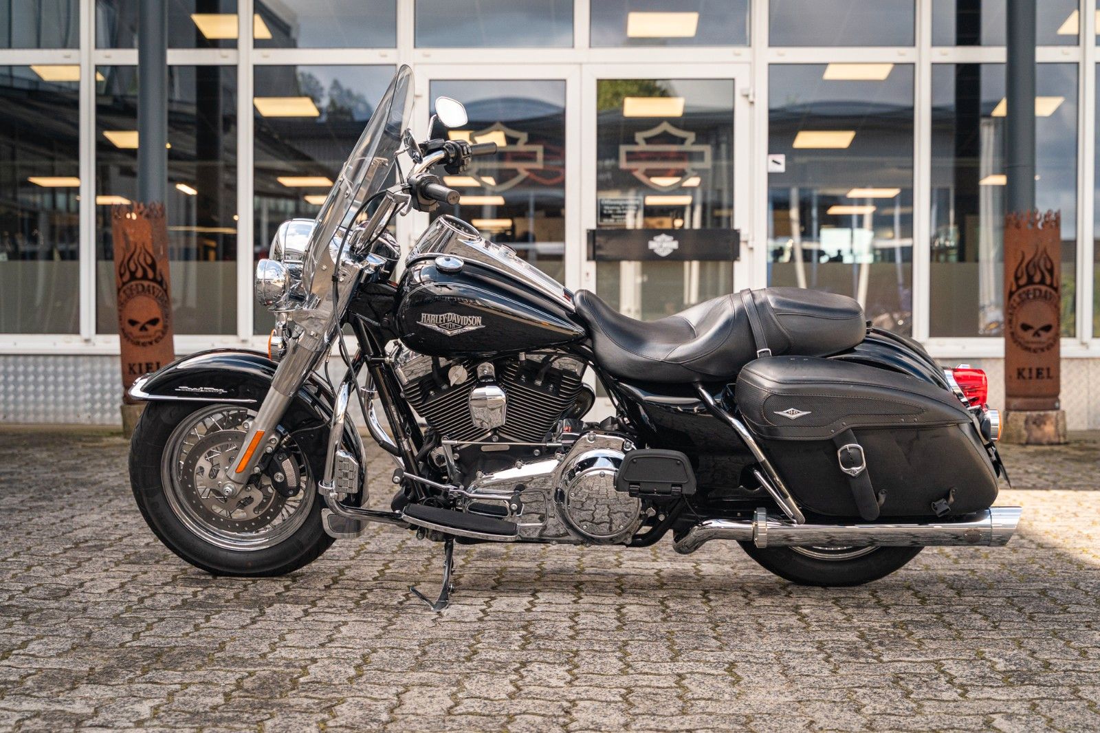Fahrzeugabbildung Harley-Davidson FLHRC Road King Classic 103 CUI - PENZL  AUSPUFF