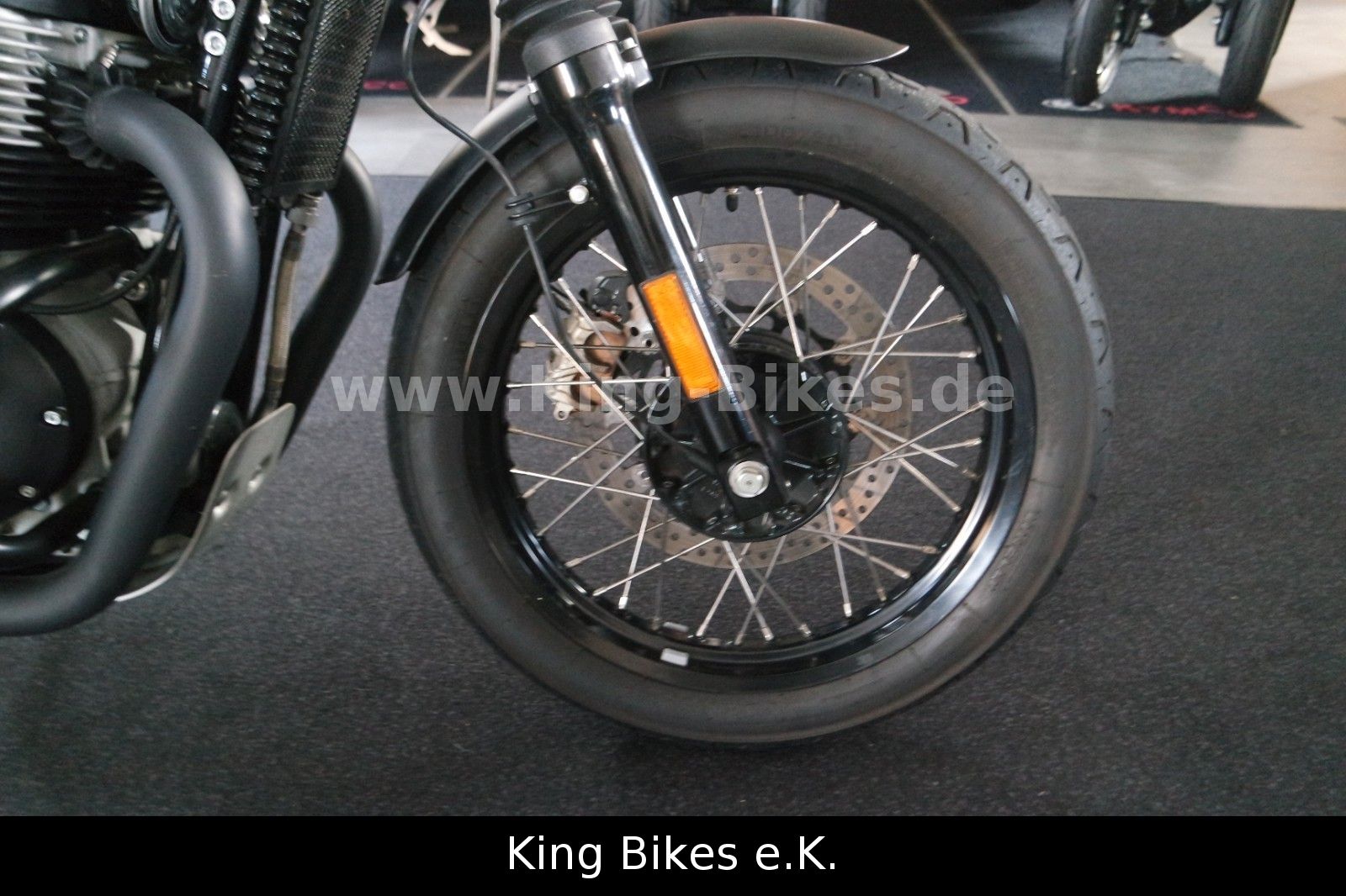 Fahrzeugabbildung Royal Enfield Interceptor 650 - Öhlins - Zard Auspuff - TOP -