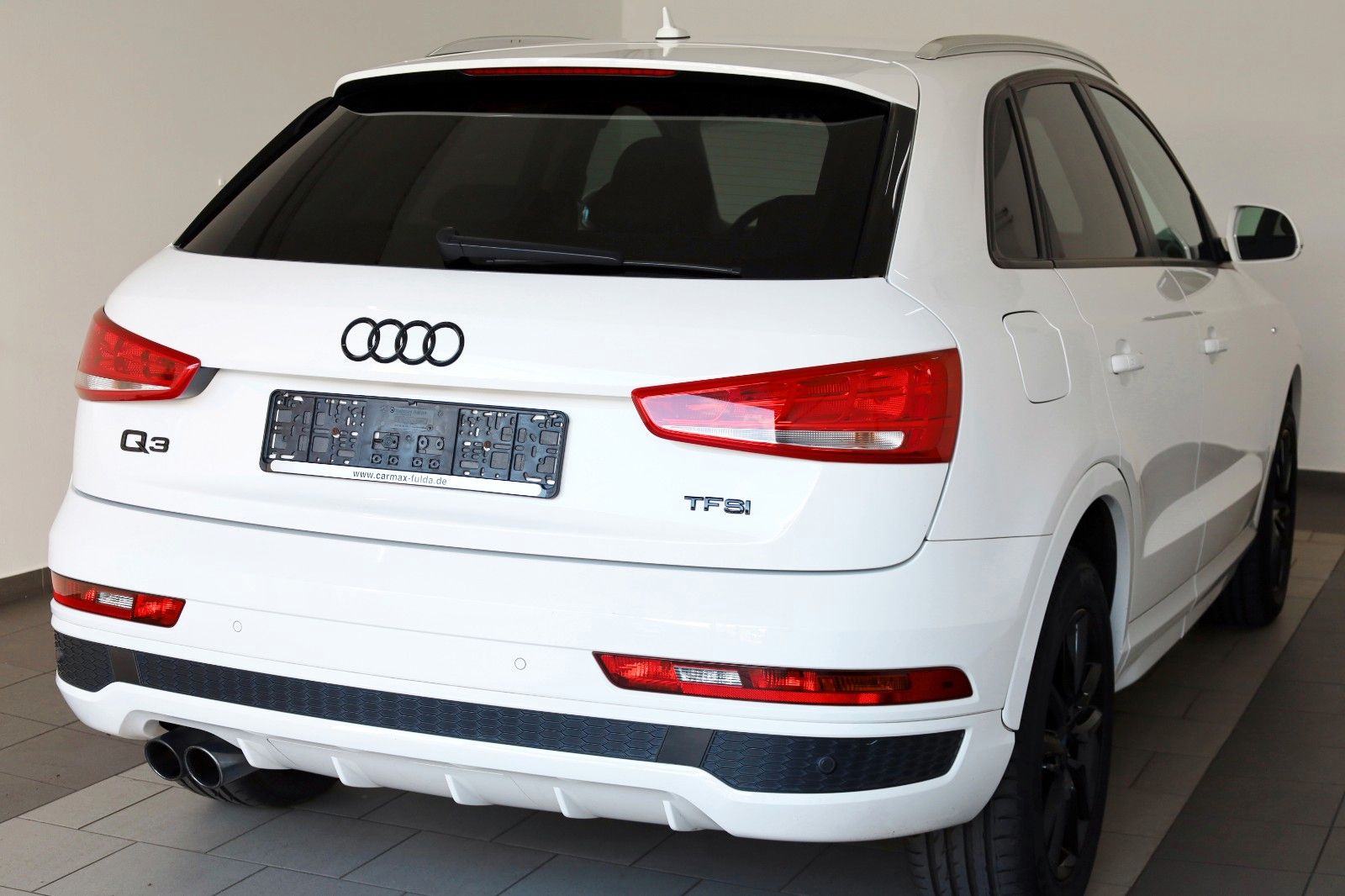 Fahrzeugabbildung Audi Q3 1.4 TFSI Paket S Line Navi,Xenon,SH,AHK,SR+WR