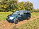 Volkswagen T5 Multivan 2.5 4Motion ATM (10tkm) - Volkswagen T5 Multivan: Grün