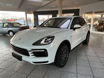 Porsche Cayenne - 1