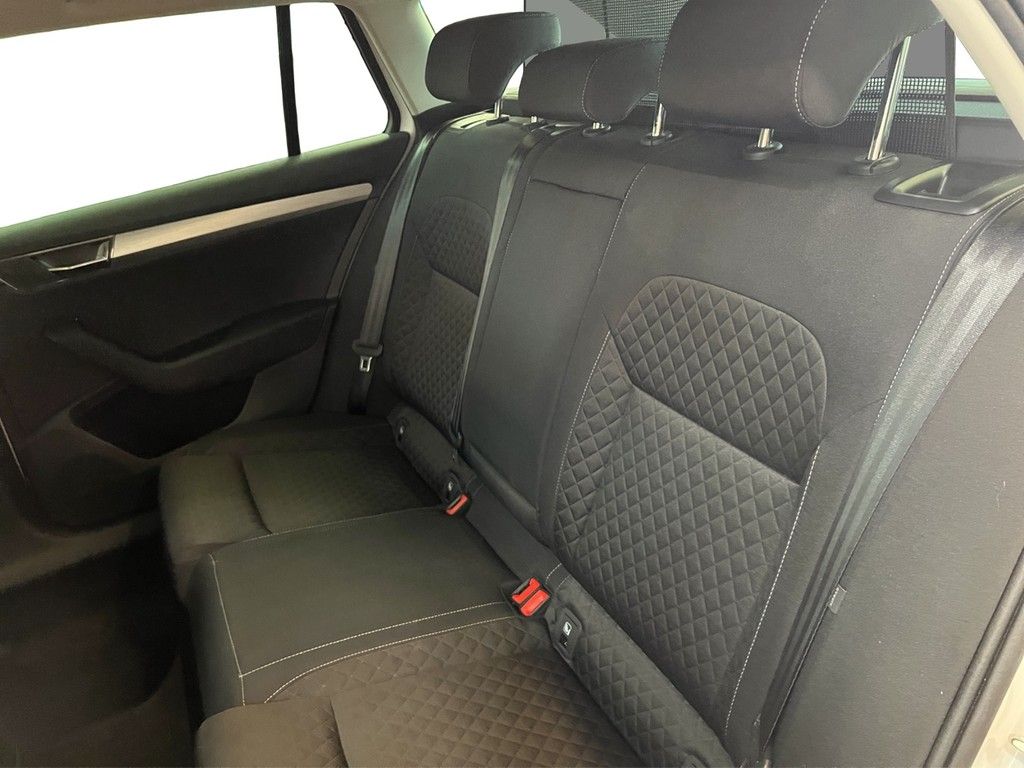 Skoda Superb - Bild 17