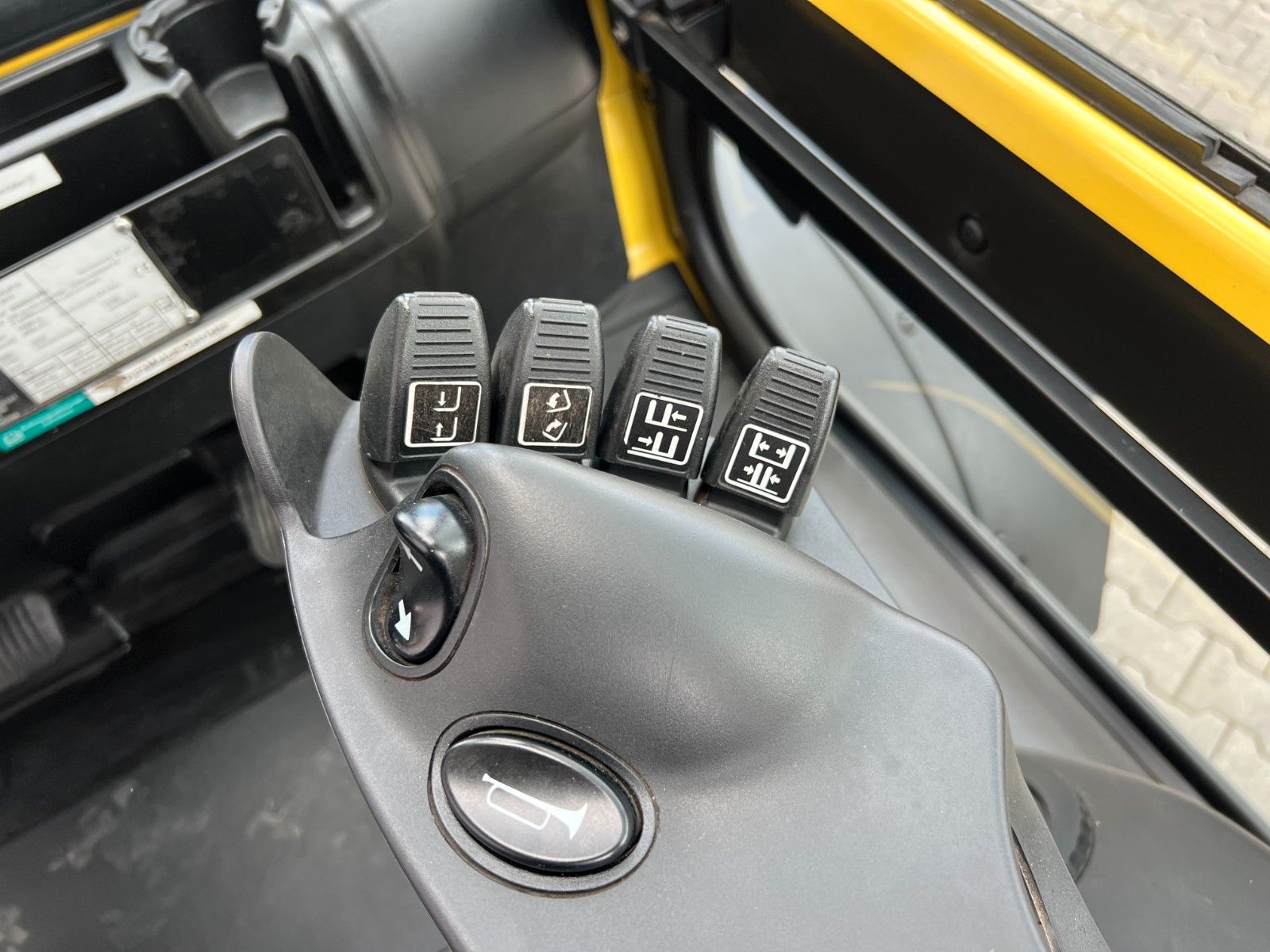 Fahrzeugabbildung Hyster H8.0 FT9 / nur 1.426h! / Triplex: 5,52m / ZVG