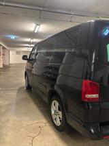 Volkswagen T5 Caravelle - Volkswagen T5 Caravelle: 8 Sitzer