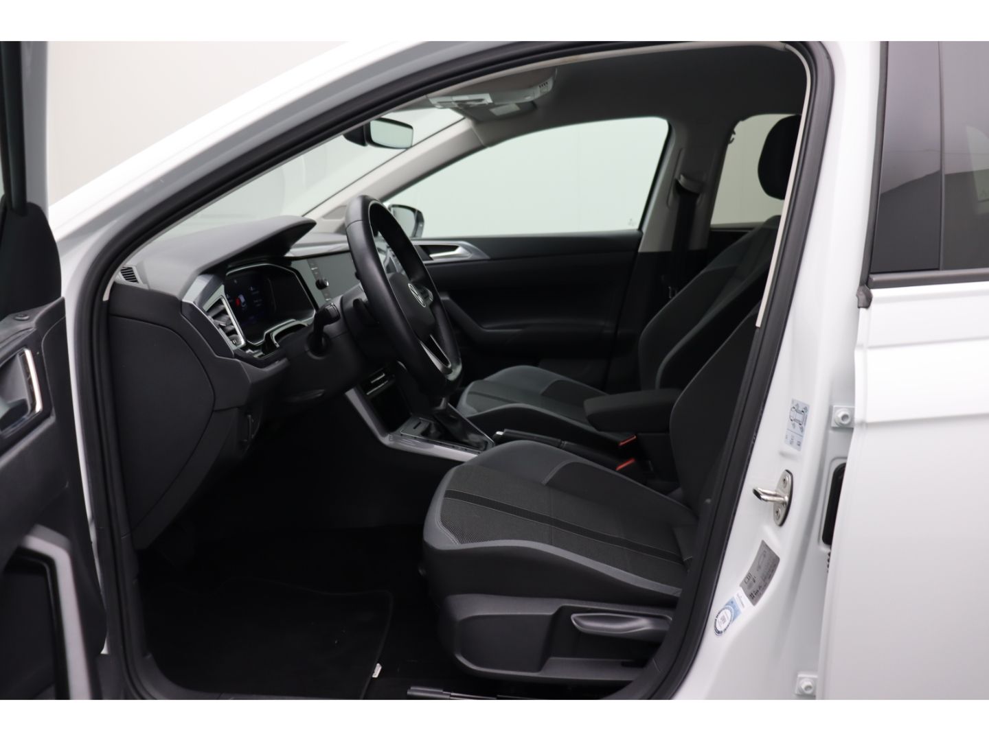 Fahrzeugabbildung Volkswagen Polo VI Style ACC Digi Cockpit LED Apple Carplay
