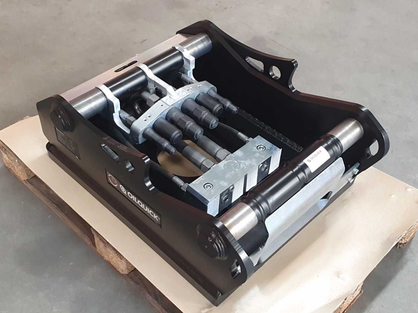 Fahrzeugabbildung Andere OilQuick OQ70/55 Adapterplatte für Westtech NEU