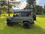 Land Rover Defender 90 TD4 Station Wagon Motor 45k km - Land Rover Defender: Grün