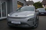 Hyundai KONA 2WD 3Phasen W-pump Navi Totwinke ACC Kamera - silberne Hyundai KONA Elektro