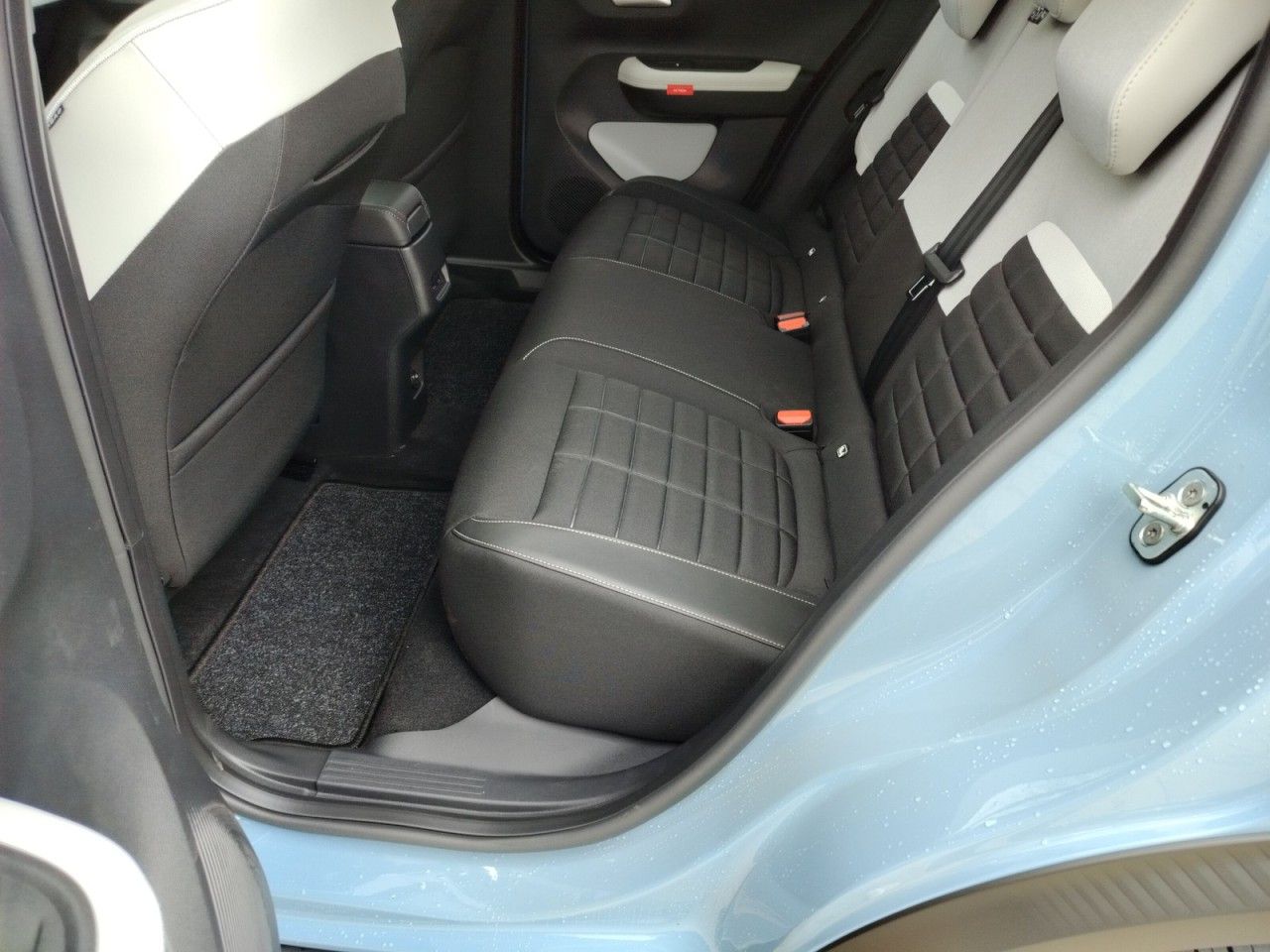 Fahrzeugabbildung Citroën ë-C3 113 MAX