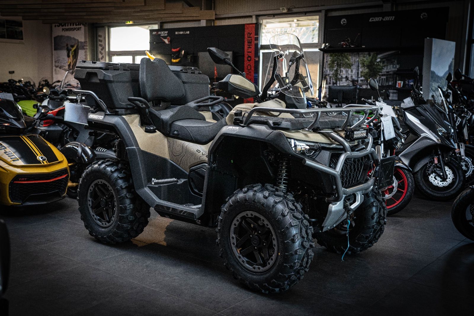 Fahrzeugabbildung CFMOTO CForce 1000 Touring Pro Overland