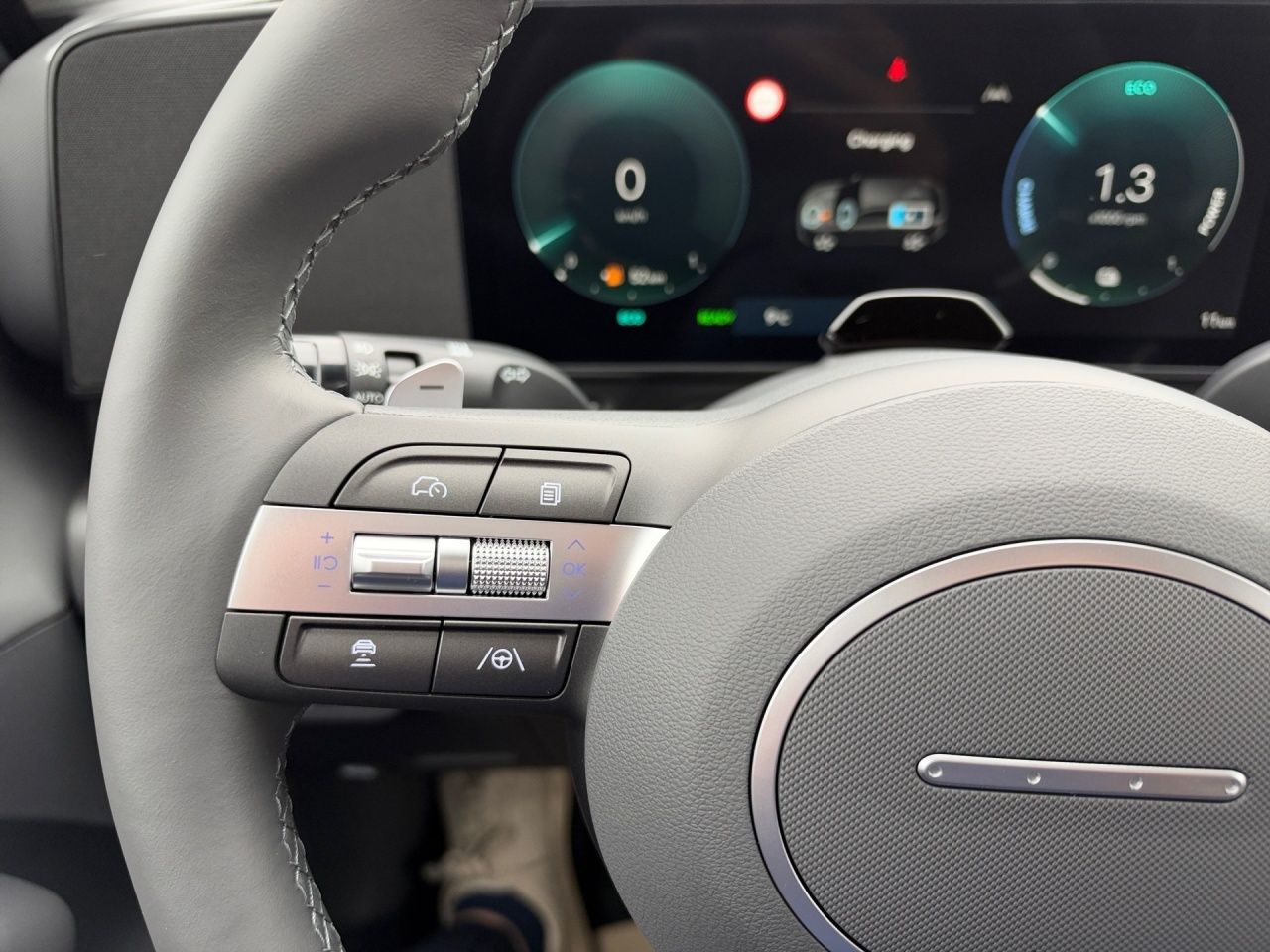 Fahrzeugabbildung Hyundai KONA PRIME 2xKlima 360 ACC AUT Akustikglas Kam.
