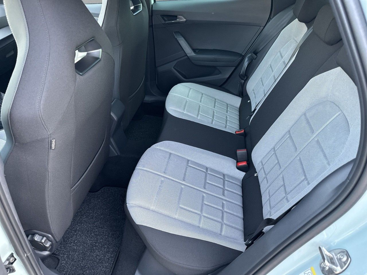 Fahrzeugabbildung SEAT Ibiza FR Black Edition 1.0 TSI 116 PS 7-Gang-DSG