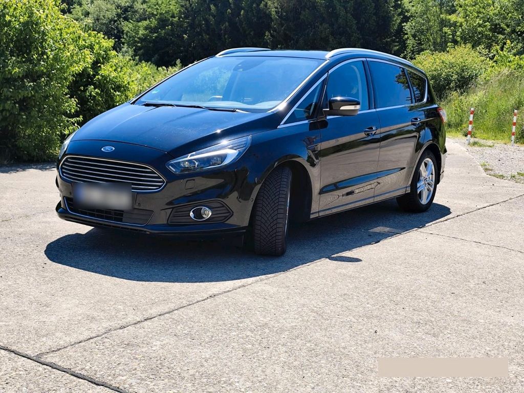 Image of Ford S-Max