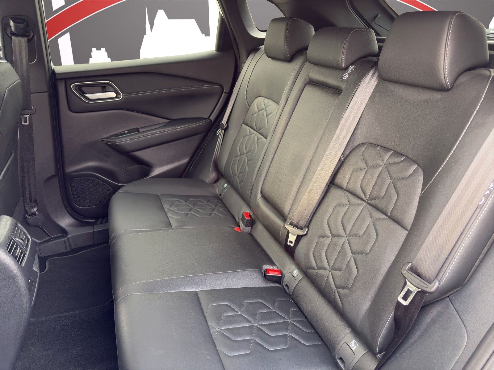 Fahrzeugabbildung Nissan Qashqai 1.3 DIG-T Tekna HeadUp/NAVI/ACC/360/LHZ