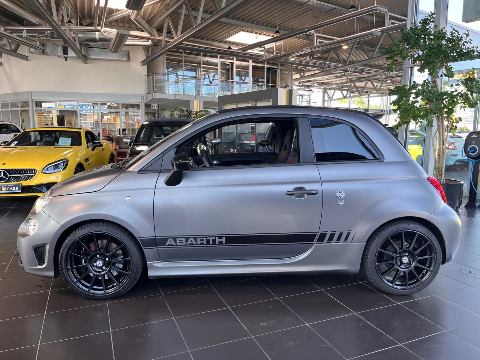 Fahrzeugabbildung Abarth 595C 595 C esseesse KLIMA XENON NAVI SHZ