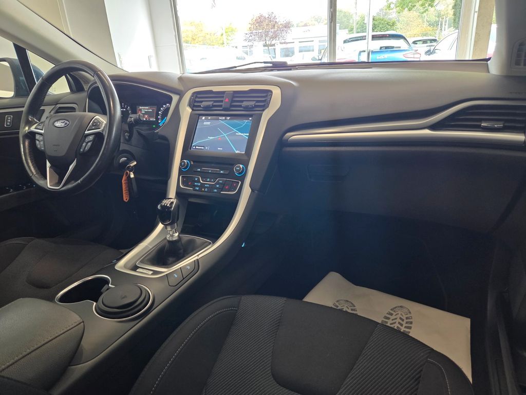 Ford Mondeo Turnier Business Edition – Ansicht 17