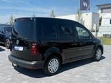 Volkswagen Caddy PKW Trendline BMT*7 SITZER*BI-XENON*AHK* - Volkswagen Caddy: Schwarz